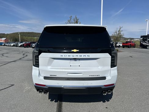 New 2026 Chevrolet Suburban Premier AWD/4WD image 6