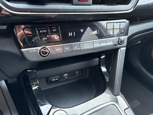 Used 2024 Kia Seltos S image 17