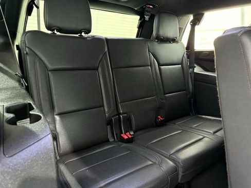 Used 2022 Chevrolet Tahoe Z71 w/ Luxury Package image 28