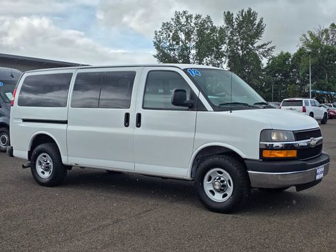 Used 2014 Chevrolet Express 3500 LT w/ LT Preferred Equipment Group RWD image 25
