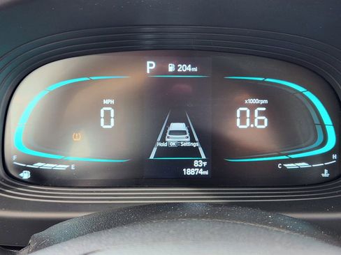 Used 2025 Hyundai Venue SEL FWD image 16