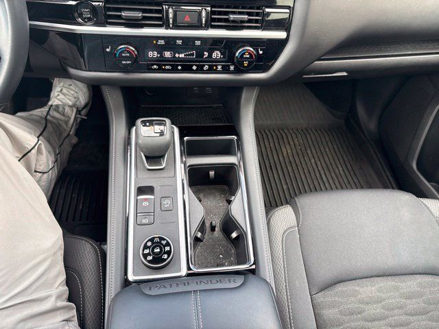 Used 2025 Nissan Pathfinder SV w/ SV Premium Package AWD/4WD image 19