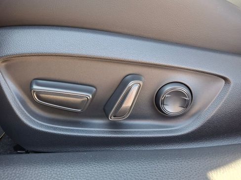 New 2026 Toyota Prius Plug-In Hybrid image 12