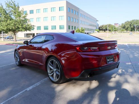 Used 2017 Chevrolet Camaro LT RWD image 5