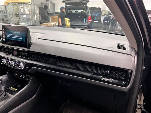 Used 2025 Honda CR-V EX-L image 18