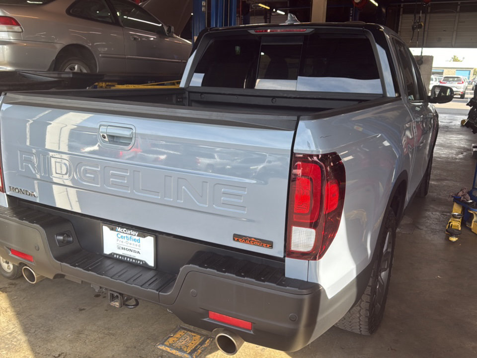 Used 2025 Honda Ridgeline TrailSport image 3