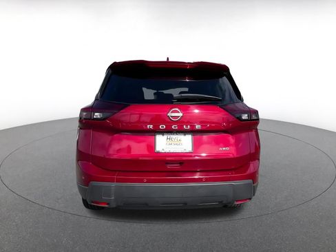 Used 2025 Nissan Rogue SV AWD/4WD image 9