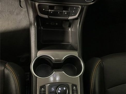 Used 2023 GMC Terrain AT4 image 27