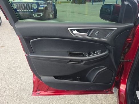 Used 2019 Ford Edge SEL w/ Equipment Group 201A image 11