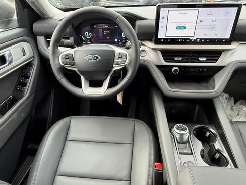 New 2026 Ford Explorer Active w/ Active Comfort Package image 13