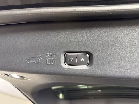 New 2025 Ford Expedition Max Platinum w/ Driver's Package image 30