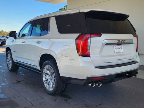 Used 2023 GMC Yukon Denali w/ Denali Reserve Package image 8