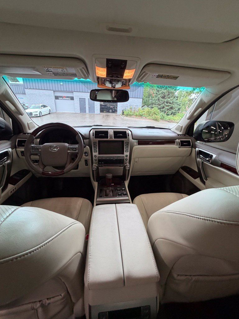 Used 2012 Lexus GX 460 Premium AWD/4WD image 18