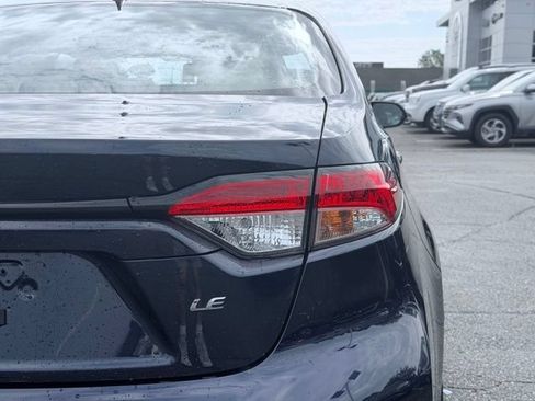 Used 2025 Toyota Corolla LE FWD image 8