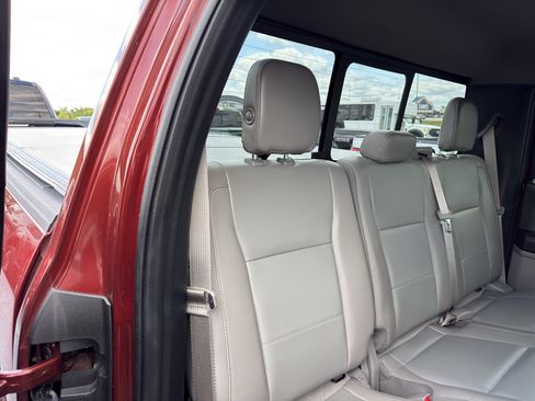 Used 2017 Ford F150 Lariat w/ Equipment Group 501A Mid AWD/4WD image 26