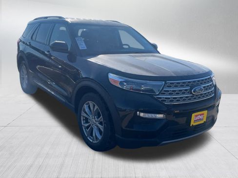 Used 2023 Ford Explorer Limited image 4