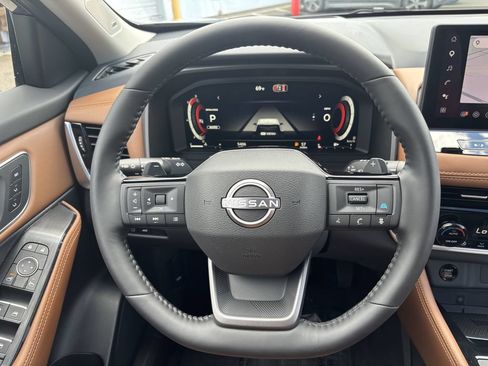Used 2026 Nissan Rogue Platinum w/ Platinum Premium Package AWD/4WD image 13