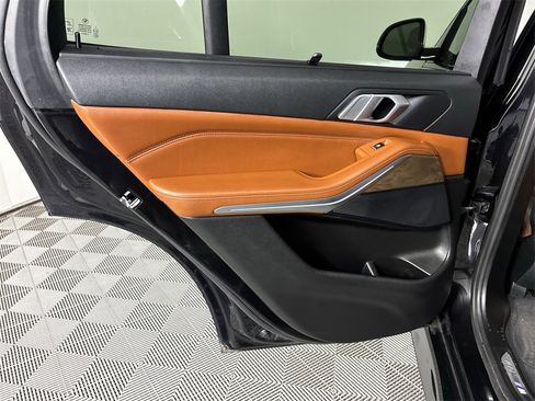 Used 2019 BMW X5 xDrive40i w/ M Sport Package image 29