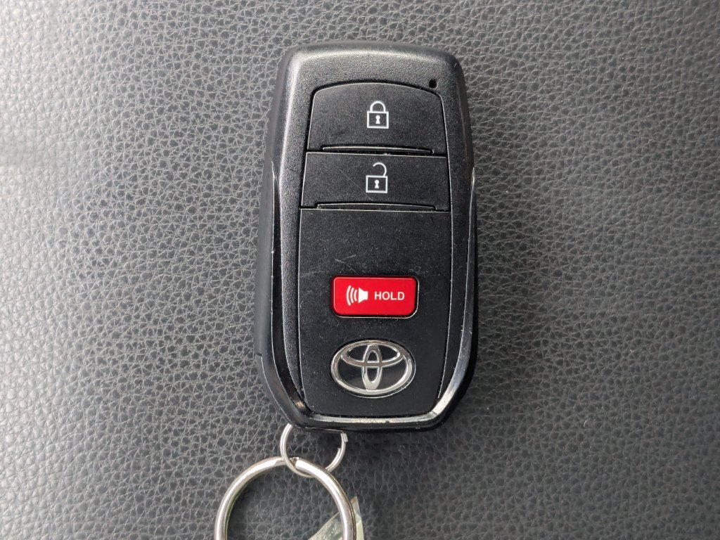 Used 2025 Toyota Tacoma TRD Off-Road AWD/4WD image 37