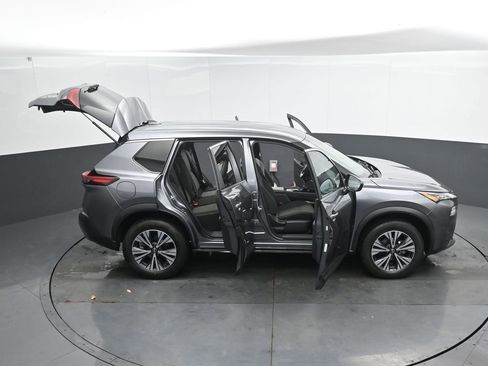 Used 2023 Nissan Rogue SV image 54