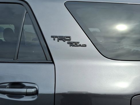 Used 2018 Toyota 4Runner TRD Off-Road Premium AWD/4WD image 6