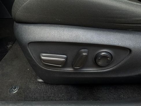 Used 2025 Toyota RAV4 XLE FWD image 11