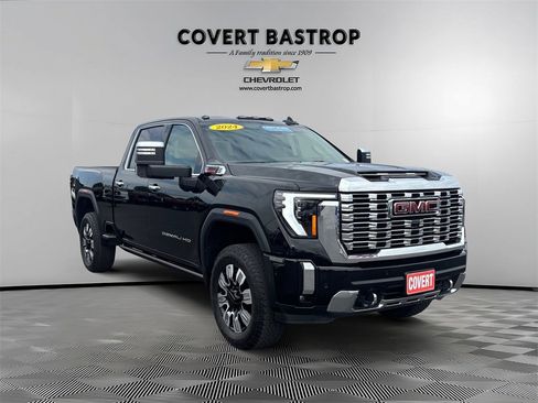 Certified 2024 GMC Sierra 2500 Denali w/ Denali Reserve Package image 8