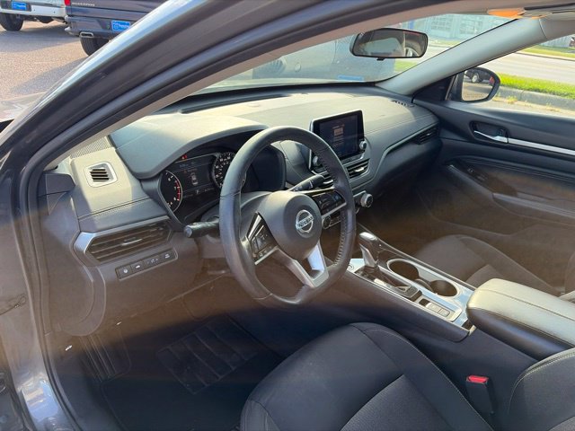 Used 2021 Nissan Altima 2.5 SV w/ SV Premium Package FWD image 25