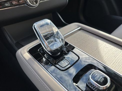 New 2026 Volvo XC90 B5 Plus image 14