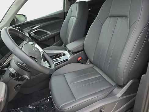 Used 2025 Audi Q5 Premium w/ Convenience Package AWD/4WD image 18