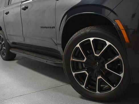 Certified 2025 Chevrolet Suburban RST w/ RST Capability Package AWD/4WD image 5