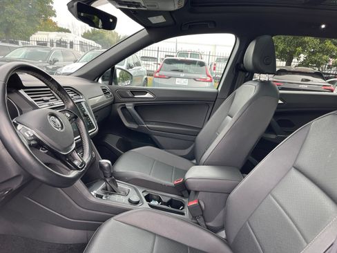 Used 2020 Volkswagen Tiguan SE AWD/4WD image 5