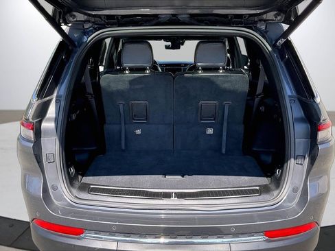 Used 2024 Jeep Grand Cherokee L Limited w/ Luxury Tech Group II image 28