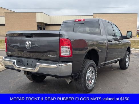 Used 2024 RAM 2500 Tradesman w/ Chrome Appearance Group image 7