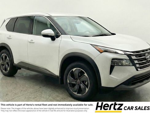 Used 2025 Nissan Rogue SV image 1