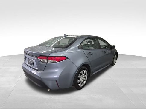 Used 2023 Toyota Corolla LE image 6