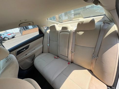 Used 2015 Nissan Altima 2.5 SV FWD image 19