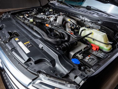 Used 2024 Ford F250 Limited w/ FX4 Off-Road Package image 37