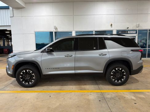 Used 2024 Chevrolet Traverse Z71 w/ Enhanced Driving Package AWD/4WD image 5