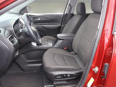 Used 2018 Chevrolet Equinox LT FWD image 11