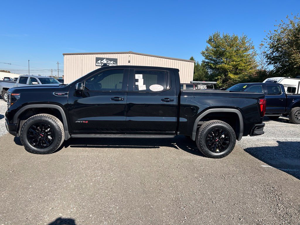 Used 2026 GMC Sierra 1500 AT4 w/ AT4 Premium Package AWD/4WD image 7