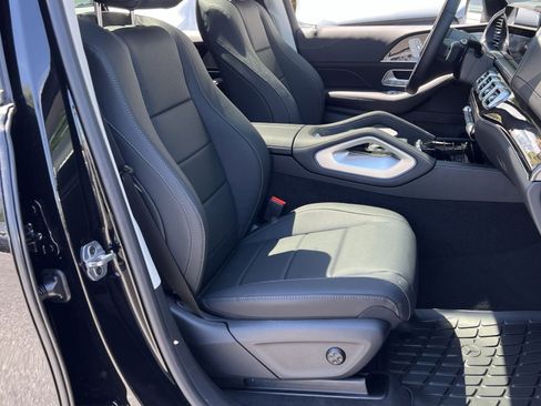 New 2026 Mercedes-Benz GLS 450 4MATIC image 34