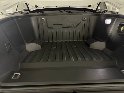 Used 2025 GMC Hummer EV 3X w/ LPO, Dark Essentials Package AWD/4WD image 33