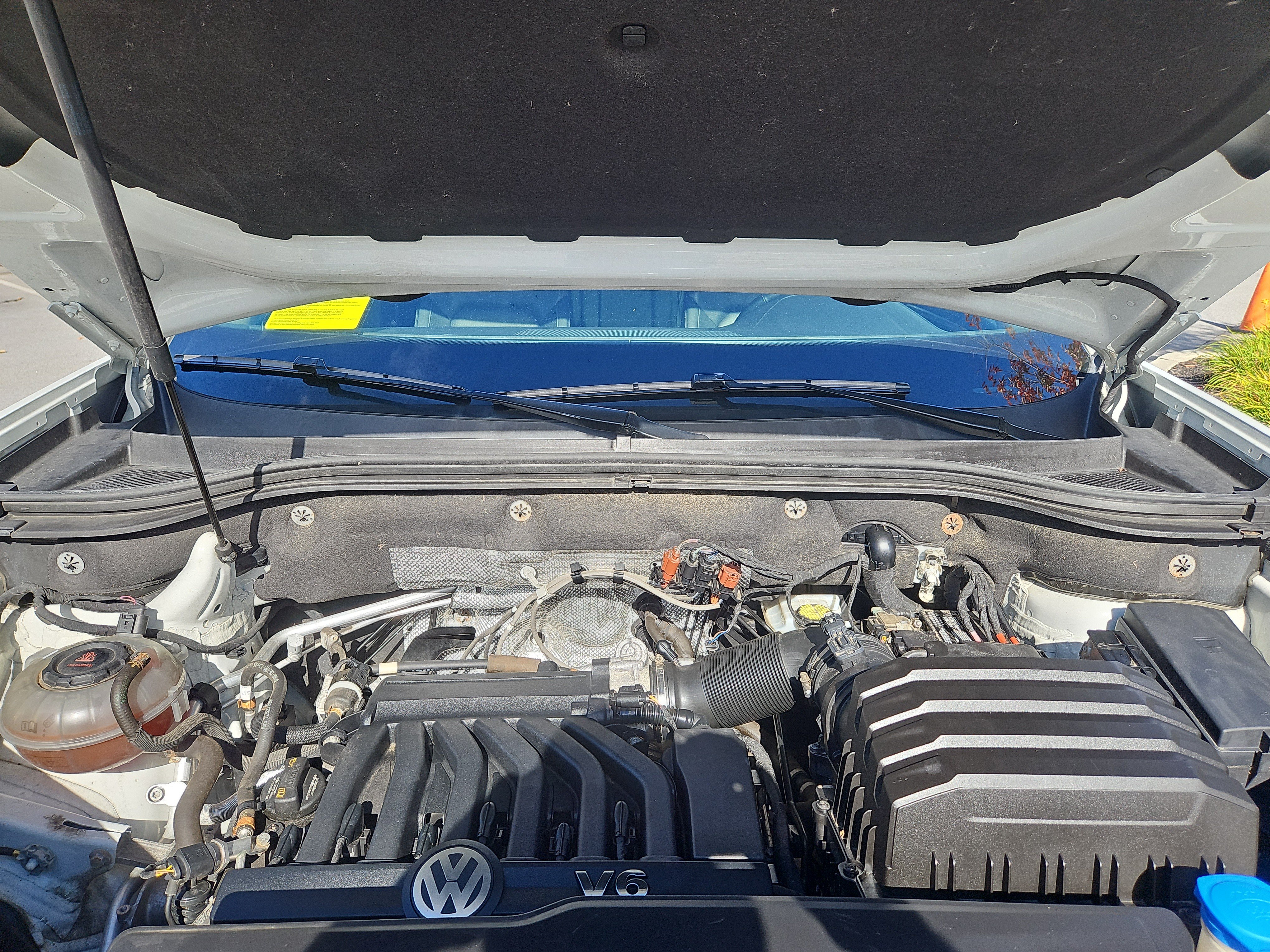 Used 2018 Volkswagen Atlas SEL Premium AWD/4WD image 38