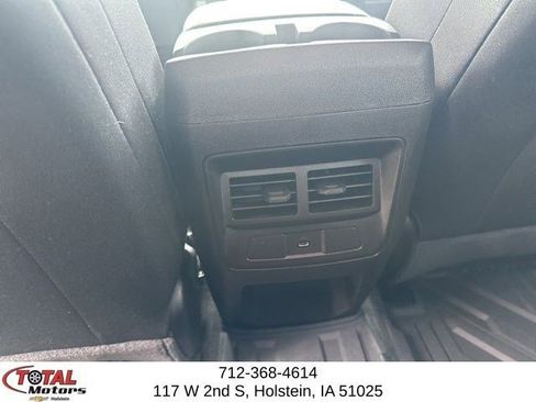 Used 2025 Chevrolet Colorado LT w/ Advanced Trailering Package AWD/4WD image 23