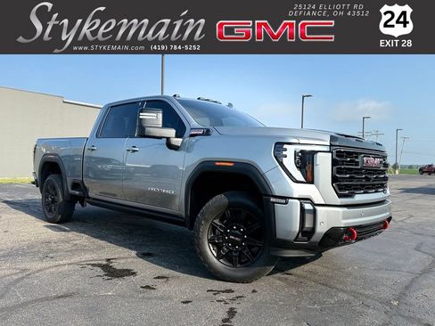 Used 2024 GMC Sierra 2500 AT4 w/ AT4 Premium Plus Package AWD/4WD image 1