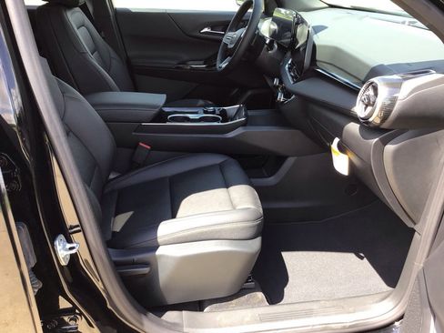 New 2026 Chevrolet Equinox LT w/ Convenience Package II image 28