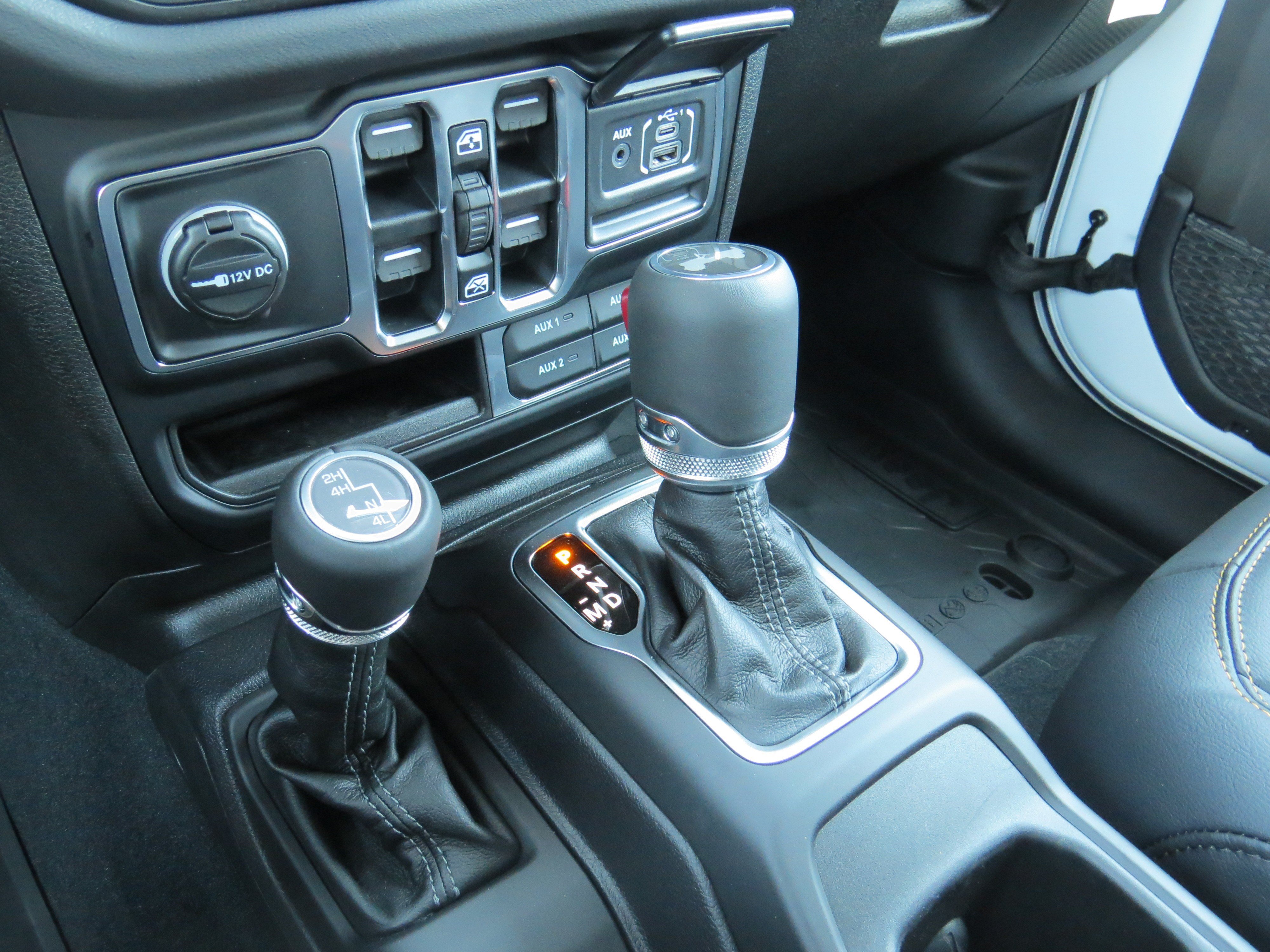 New 2026 Jeep Wrangler Unlimited Sahara AWD/4WD image 24