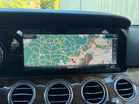 Used 2018 Mercedes-Benz E 300 image 23