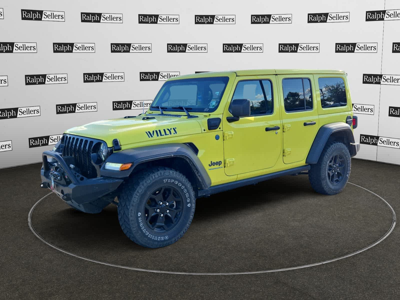 Used 2023 Jeep Wrangler Unlimited w/ Cold Weather Group AWD/4WD image 2